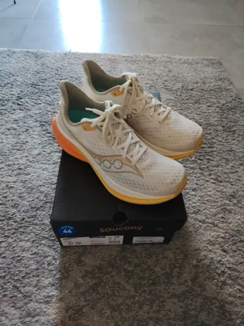 Używany Saucony Endorphin Speed 5 bike — zdjęcie 1 z 5