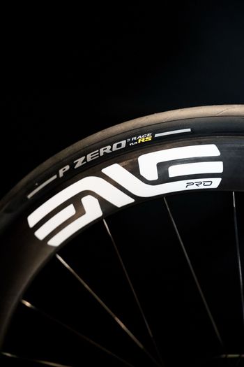 Gebrauchtes Enve 4.5 Pro White or Silver 2026 bike — Bild 6 von 8