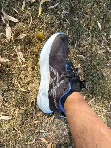 Asics Novablast 5 Running Shoes usato