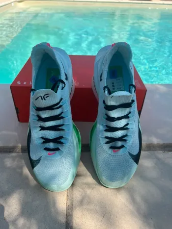Used Nike Air Zoom Alphafly Next 3 bike — image 5 of 10