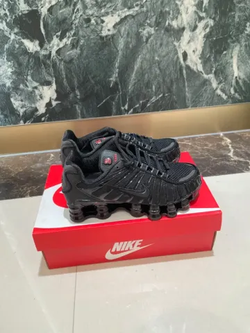 Nike Shox TL Running Shoes usato