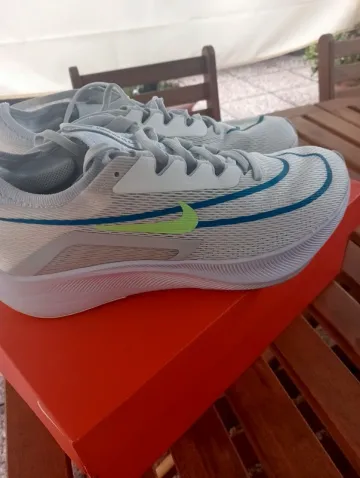 Nike Zoom Fly 4 Running Shoes usato