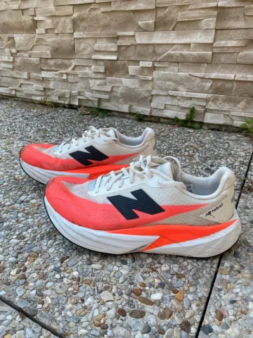 New Balance FuelCell Rebel Running Shoes usato