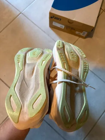 Tweedehands Asics Novablast 6 bike — afbeelding 5 van 5