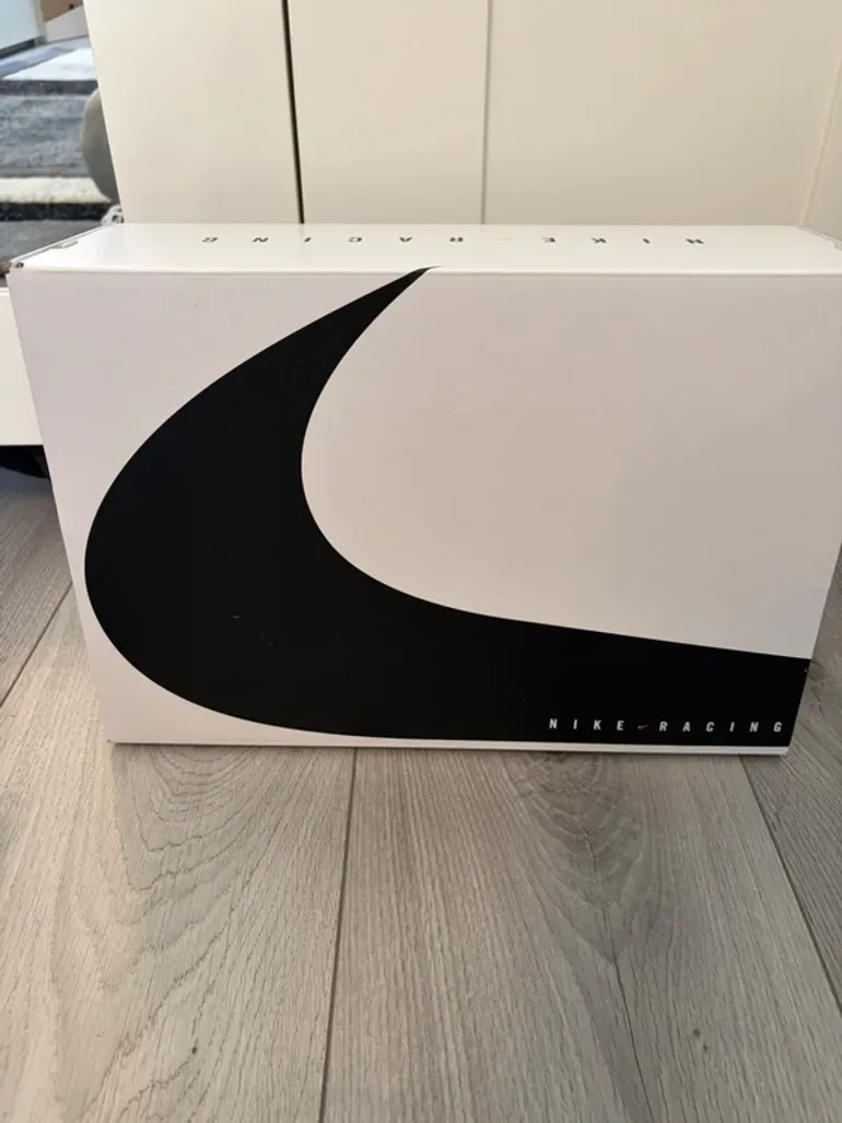 Lauf Vaporfly 4 bike usato — immagine 9 di 11