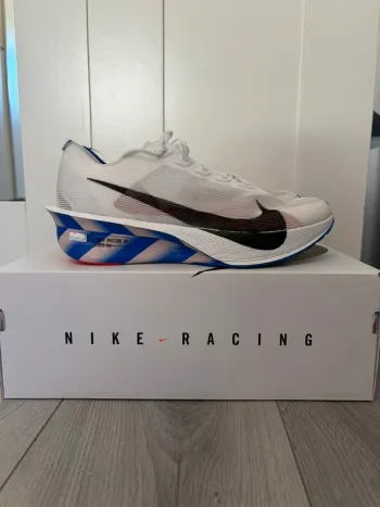 Lauf Vaporfly 4 bike usato — immagine 1 di 11