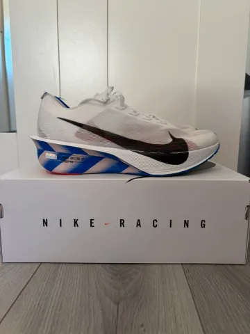 Lauf Vaporfly 4 Running Shoes usato