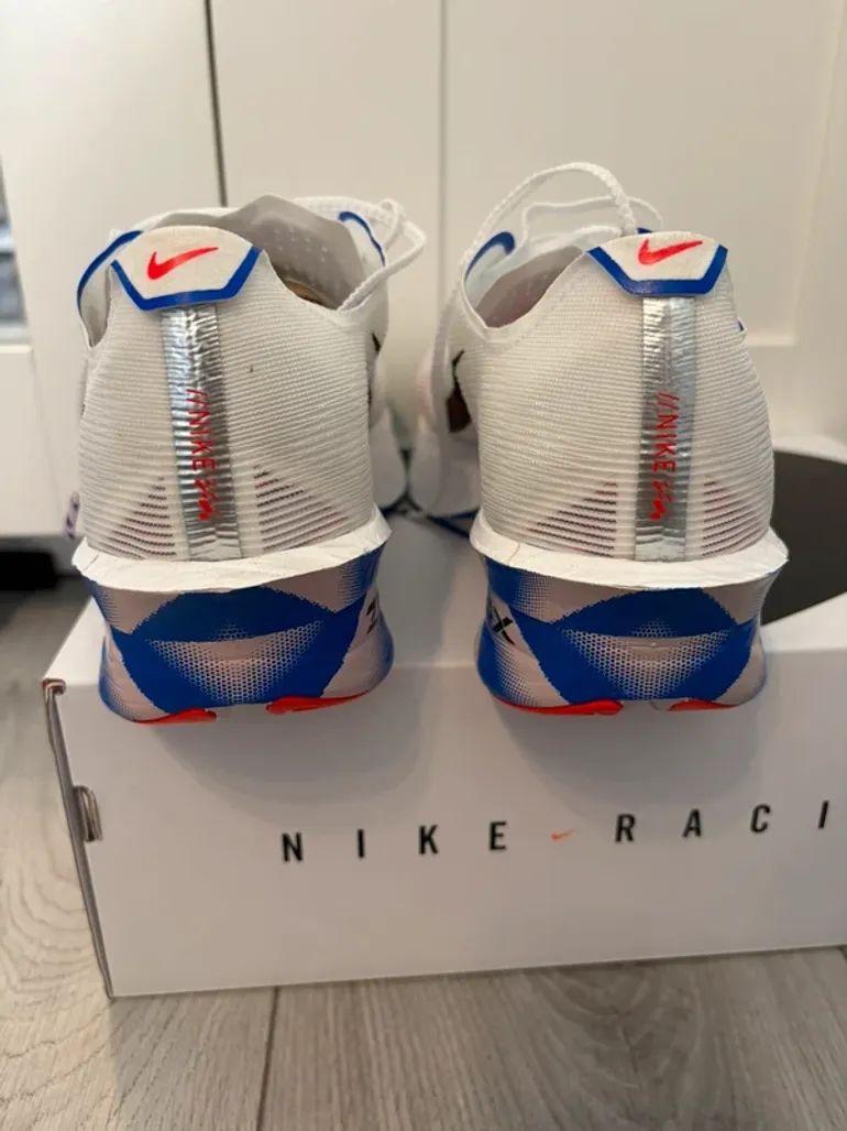Lauf Vaporfly 4 bike usato — immagine 6 di 11