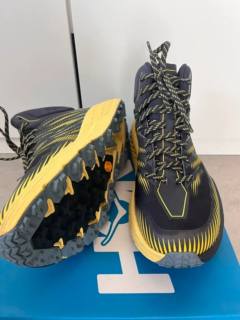 Hoka Speedgoat Mid 2 GTX bike usato — immagine 8 di 10