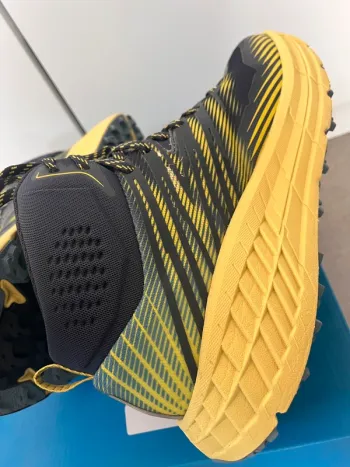 Hoka Speedgoat Mid 2 GTX bike usato — immagine 10 di 10