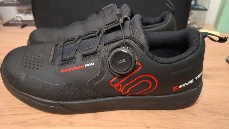 Used Five Ten adidas freeride pro Cycling Shoes