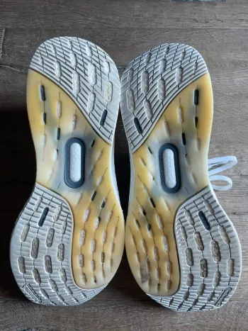 Adidas Ultraboost bike usato — immagine 5 di 8