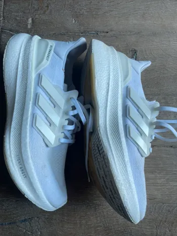 Adidas Ultraboost bike usato — immagine 3 di 8