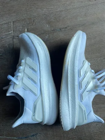 Adidas Ultraboost bike usato — immagine 4 di 8