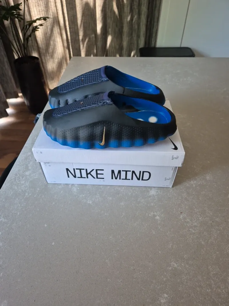 Used Nike Mind 001 Running Shoes