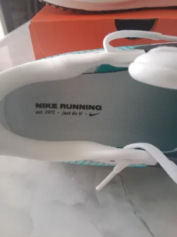 Nike Vomero 17 bike usato — immagine 7 di 8