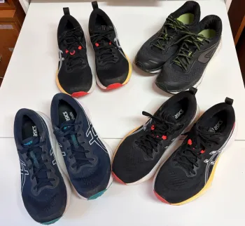 Decathlon Lotto di 4 paia di scarpe sportive da running e fitness bike usato — immagine 2 di 15