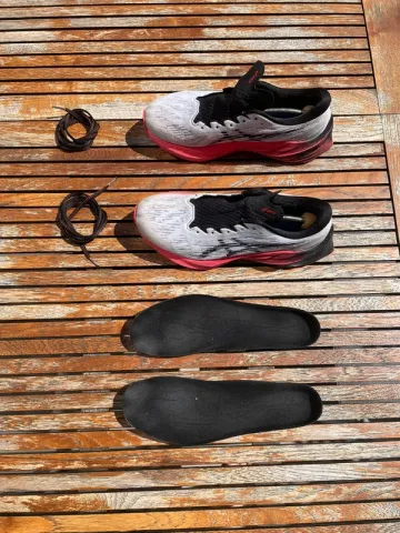 Asics Nova Blast Running Shoes usato