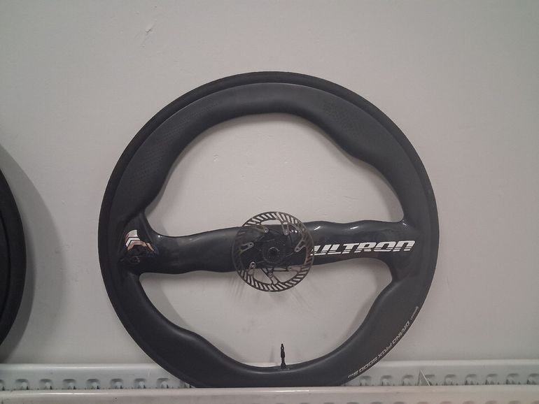 Used ultron fully carbon 2025 bike — image 2 of 5