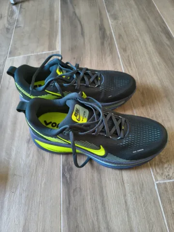 Gebrauchtes Nike Vomero Running Shoes