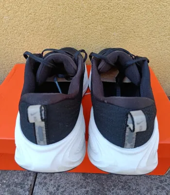 Used Nike Vomero Plus bike — image 4 of 8