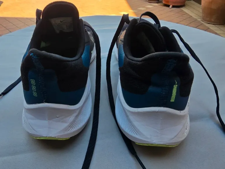 Used Nike Air Zoom Winflo 7 bike — image 3 of 5