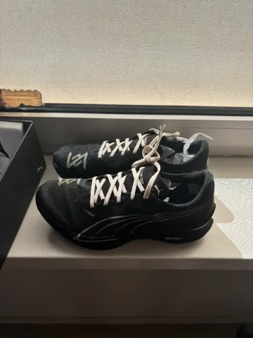 Used Deviate Nitro Elite 3 Represent Running Shoes