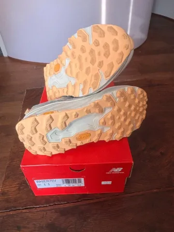 Used New Balance Fresh Foam X Hierro v9 bike — image 3 of 3