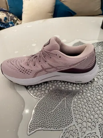 Tweedehands Asics Gel-Kayano 28 bike — afbeelding 4 van 4