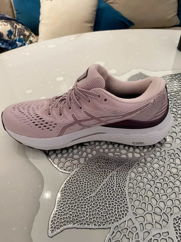Tweedehands Asics Gel-Kayano 28 bike — afbeelding 4 van 4