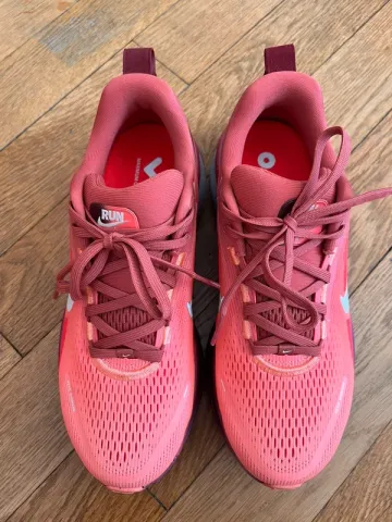 Gebrauchtes Nike Vomero 18 Running Shoes