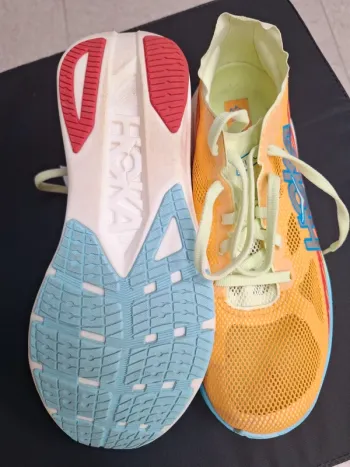 Hoka Cielo Road bike d'occasion — image 2 sur 3