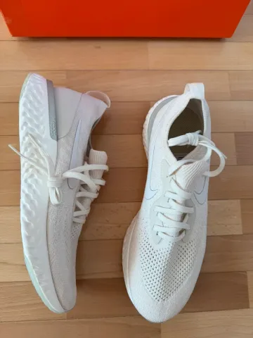 Used Nike Epic React Flyknit Running Shoes