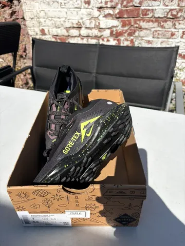 Used Pegasus Trail 5 GTX Running Shoes