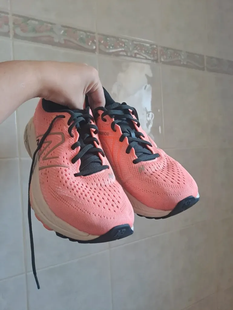 Used New Balance Fresh Foam X 860 v13 bike — image 3 of 6
