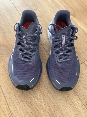Käytetty Adidas Trail Running Shoes