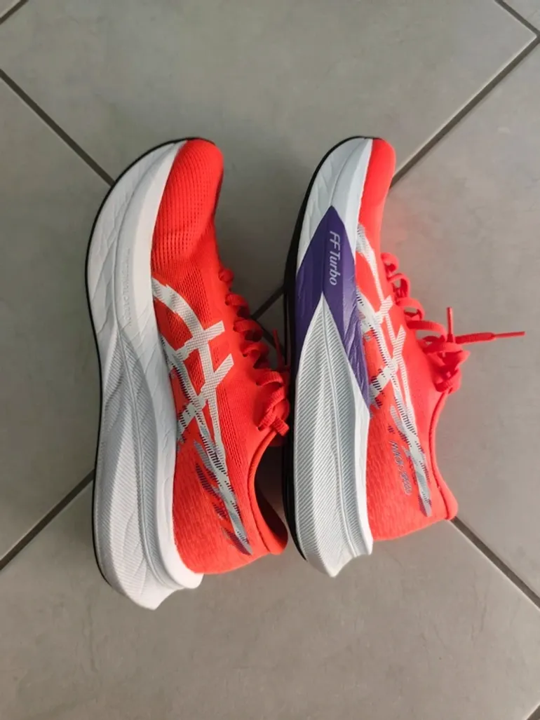 Used Asics Magic Speed 4 bike — image 4 of 6