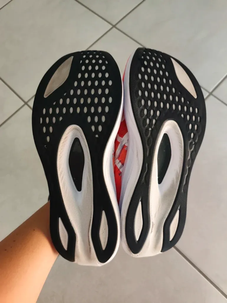 Used Asics Magic Speed 4 bike — image 2 of 6