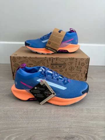 Used Pegasus Trail 5 GTX Running Shoes