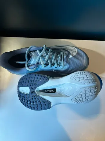 Used Nike Zoom Fly 6 bike — image 4 of 4