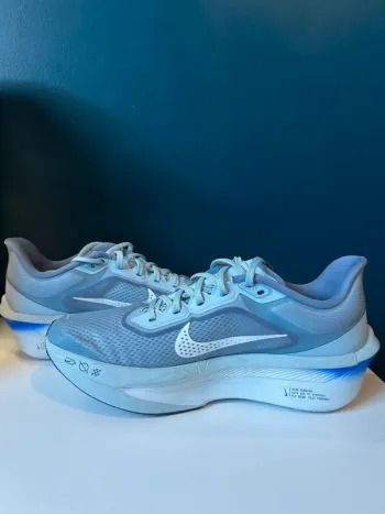 Used Nike Zoom Fly 6 bike — image 3 of 4