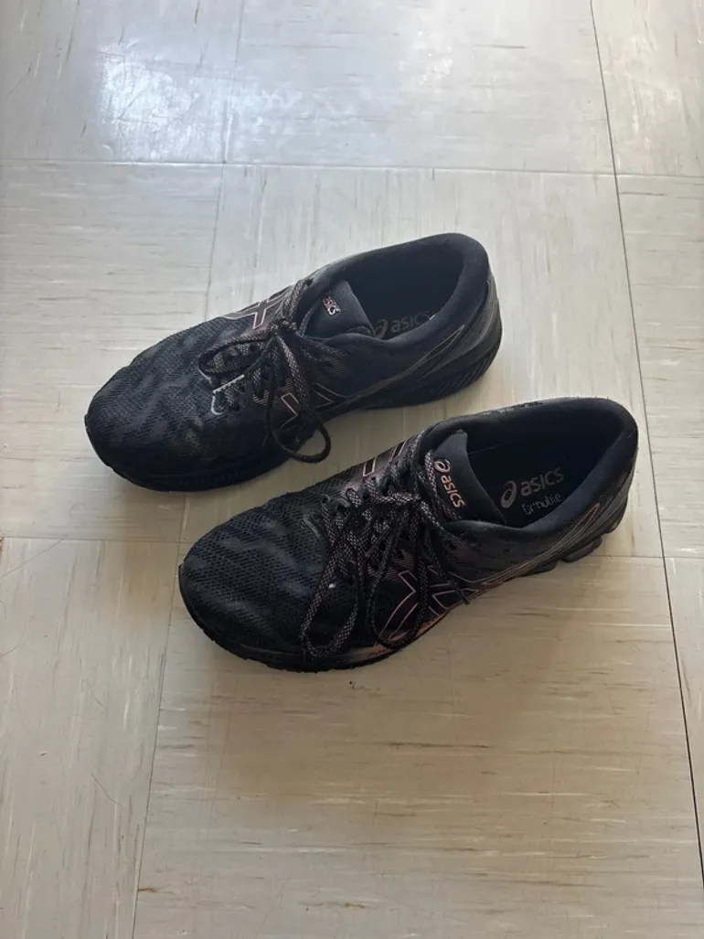 Used Asics Gel Jedeite bike — image 2 of 9