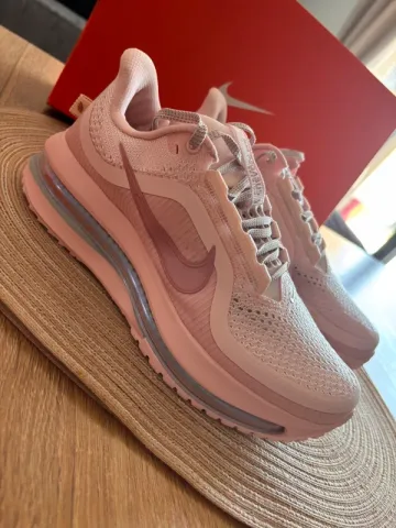 Gebrauchtes Pegasus Nike Premium Running Shoes