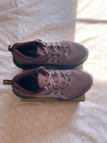 Used Asics Sneakers bike — image 2 of 6