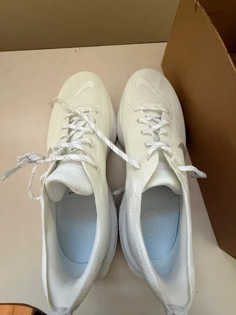 Used Nike Zoomx Invincible Run 3 bike — image 3 of 7