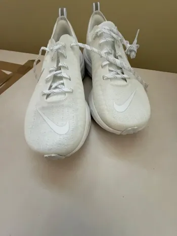 Used Nike Zoomx Invincible Run 3 bike — image 1 of 7