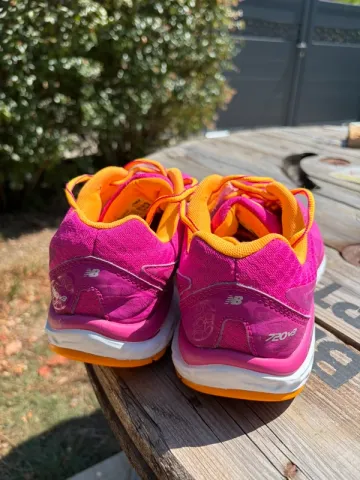 Used New Balance Running Shoes bike — image 2 of 4
