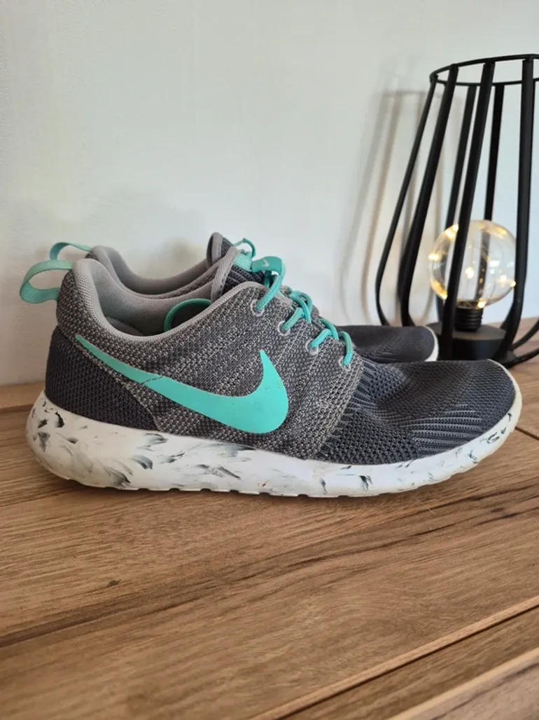 Used Nike Roshe Run bike — image 4 of 7
