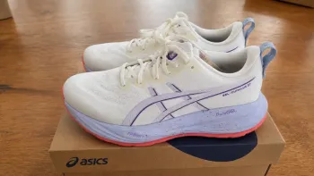 Asics Gel-Cumulus 27 Tokyo Collection bike de segunda mano — imagen 1 de 5