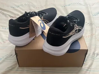 Použité Asics Gel-excite 11 bike — obrázek 2 z 3